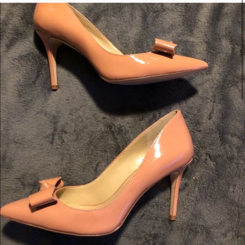 Ann Taylor pumps